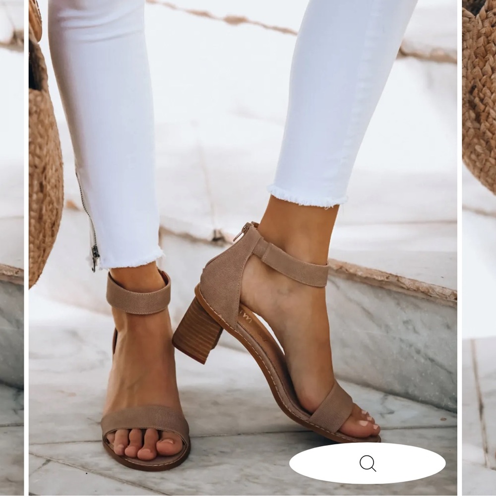 NWT Vici Heeled Sandal